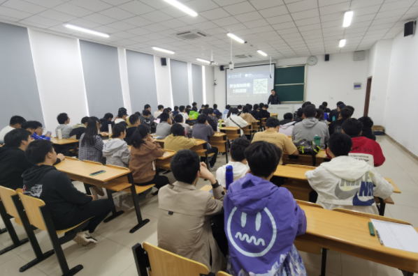 PA视讯zhenren官网科技集团在南京理工大学网络空间安全学院举办职业生涯规划讲座